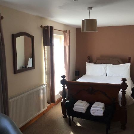 The St Crispin Inn Worth  Extérieur photo