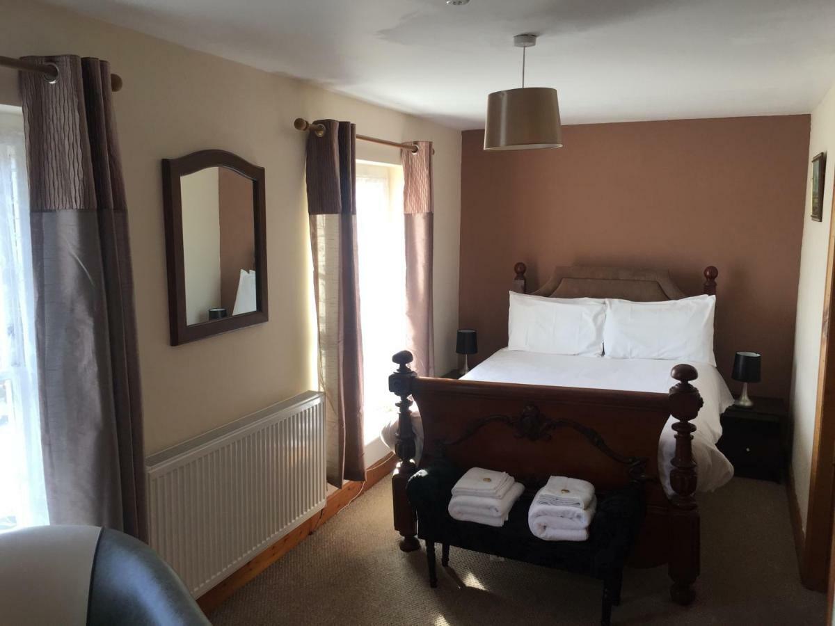 The St Crispin Inn Worth  Extérieur photo