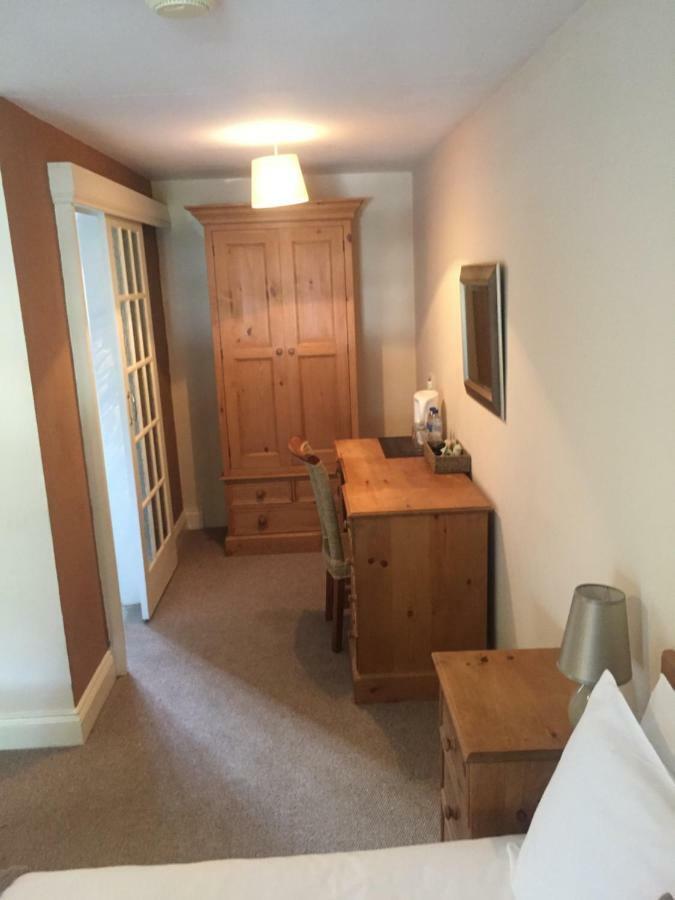 The St Crispin Inn Worth  Extérieur photo